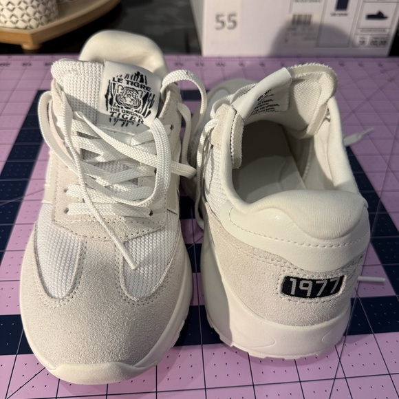Le Tiger size 7.5 ladies 1977 Baxter sneaker - Picture 5 of 6